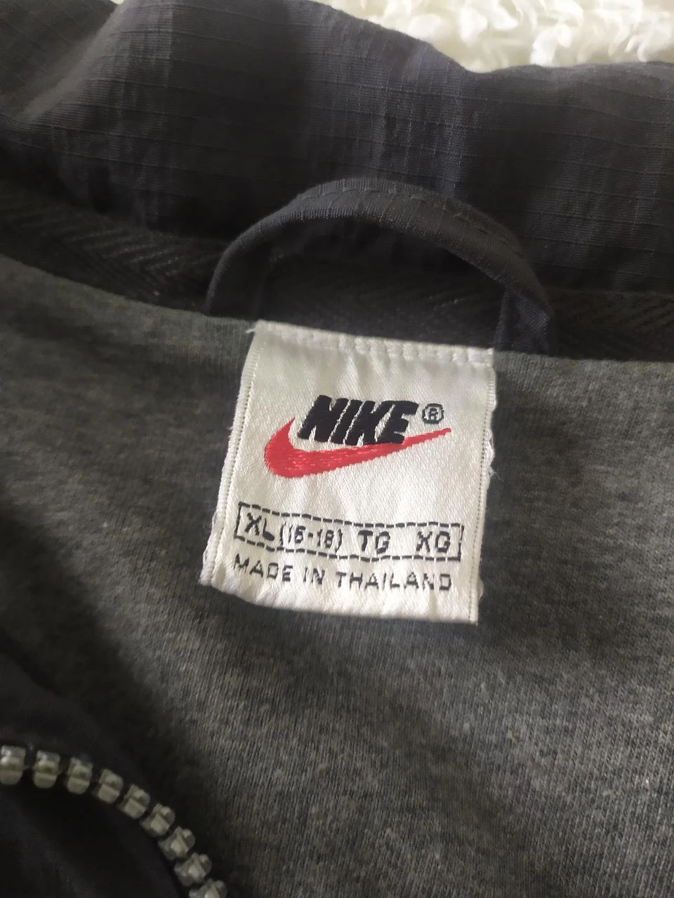 Vintage Y2K Nike GG Escuro Cinza Nylon Jaqueta Cortavento Original – photo 13